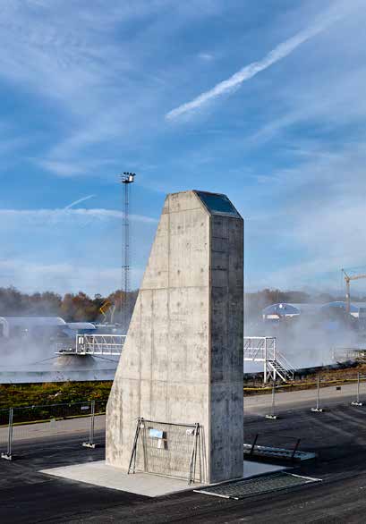 Massive mill expansion: A large pump pours concrete into a support element during construction at the Södra Cell Väro paper mill in Sweden.