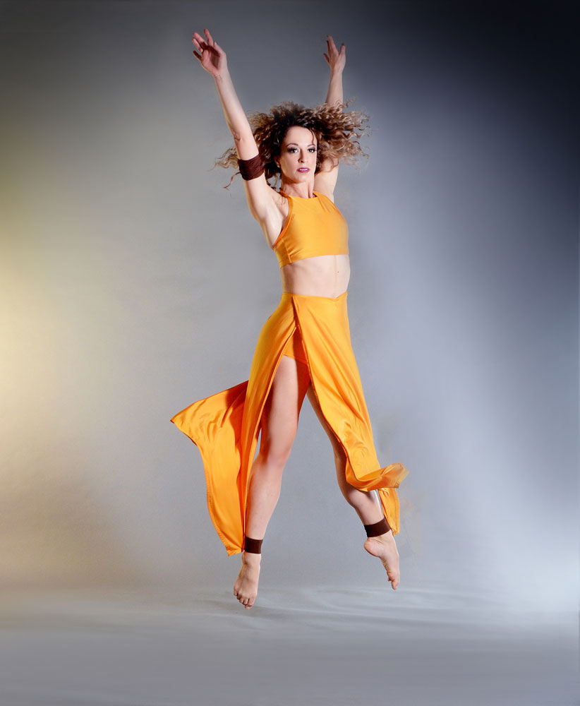 DBDT dancer Michelle Hebert in Instinct 11.1 choreographed by Francesca Harper. Photograph by Brian Guilliaux.