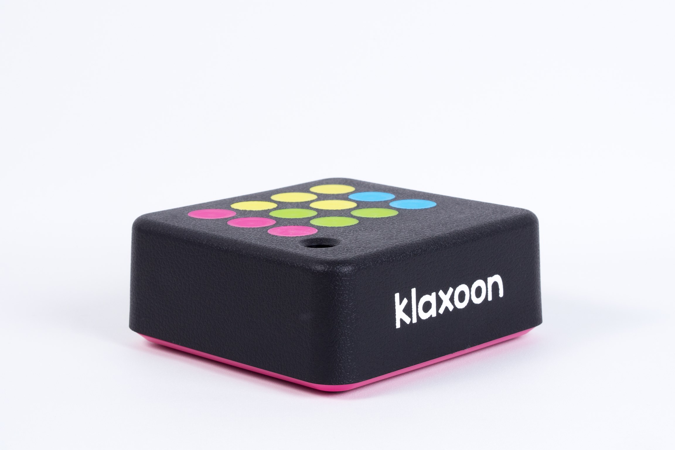 Klaxoon Box generates its own WiFi network allowing for full control of data and guaranteed privacy.