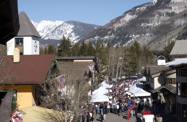 Vail, Colorado, fills with foodies for the annual Taste of Vail. Antlers at Vail's new package provides a Signature Four Pass and one-bedroom suite  for a sweet price (photo courtesy Taste of Vail).