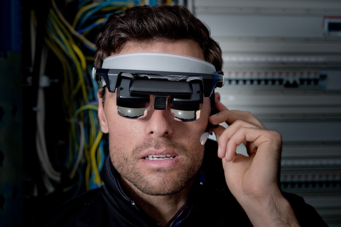 A new way of working - augmented reality glasses