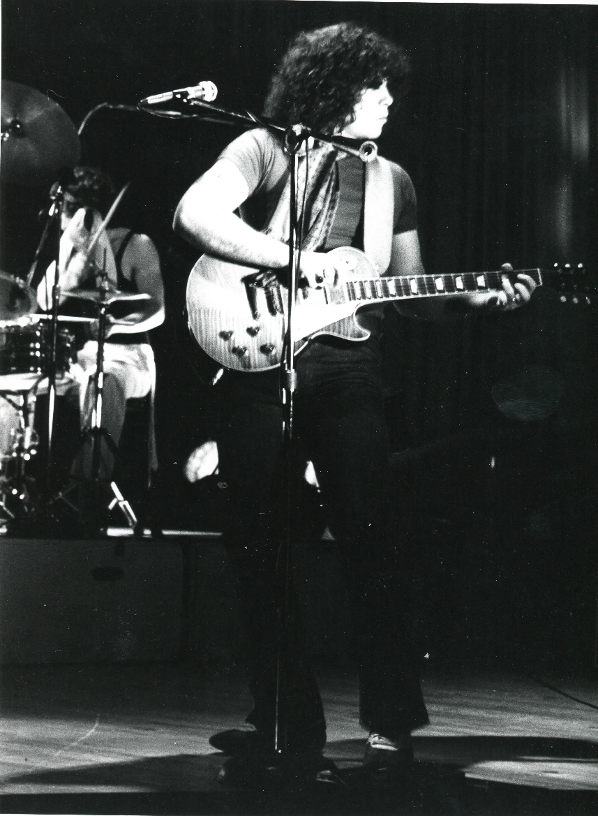 Ed with the original Rick Nielsen Les Paul Standard from 1959, On stage with Snowaxe in 1977