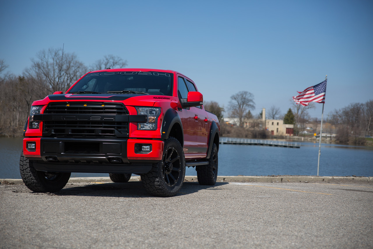 Exterior components on the 2016 ROUSH F-150 SC ROUSH include front grille and fender flares; front bumper cover; square “R” hitch cover; and license plate and frame.