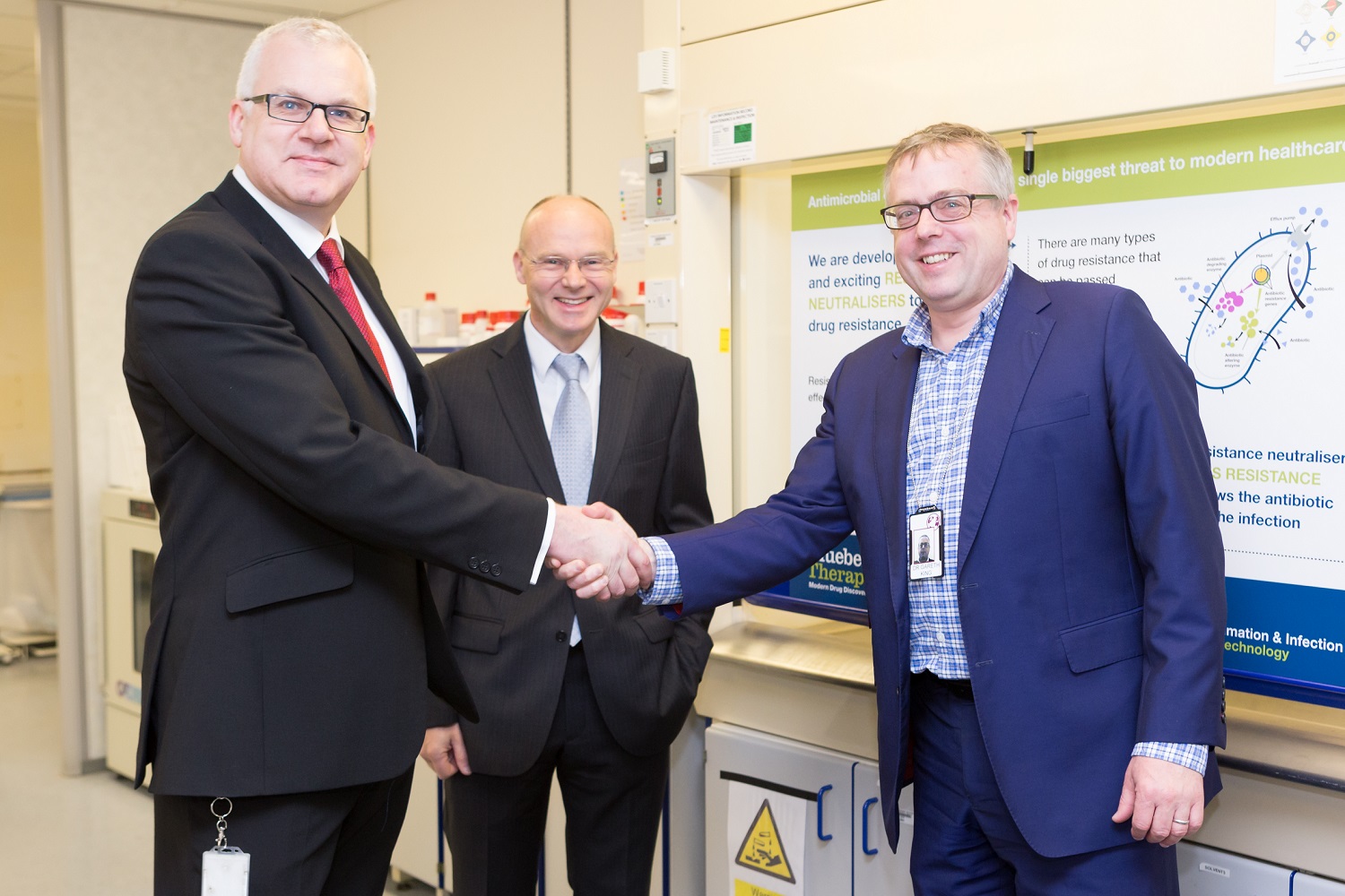 Photo from left to right: , Dr John Ridden (Chief Executive and Co-Founder Blueberry Therapeutics), Dr Mike Davies (Chief Medical Officer and Co-Founder Blueberry Therapeutics) and Dr Gareth King (Inv