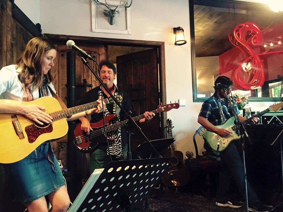 Live Music at Spicy Vines - “Saturday Night Jive @ Spicy Vines” includes live music every Saturday night. “Saturday Nigh Jive” will host acoustical musicians in the tasting room 6:00pm to 9:00pm