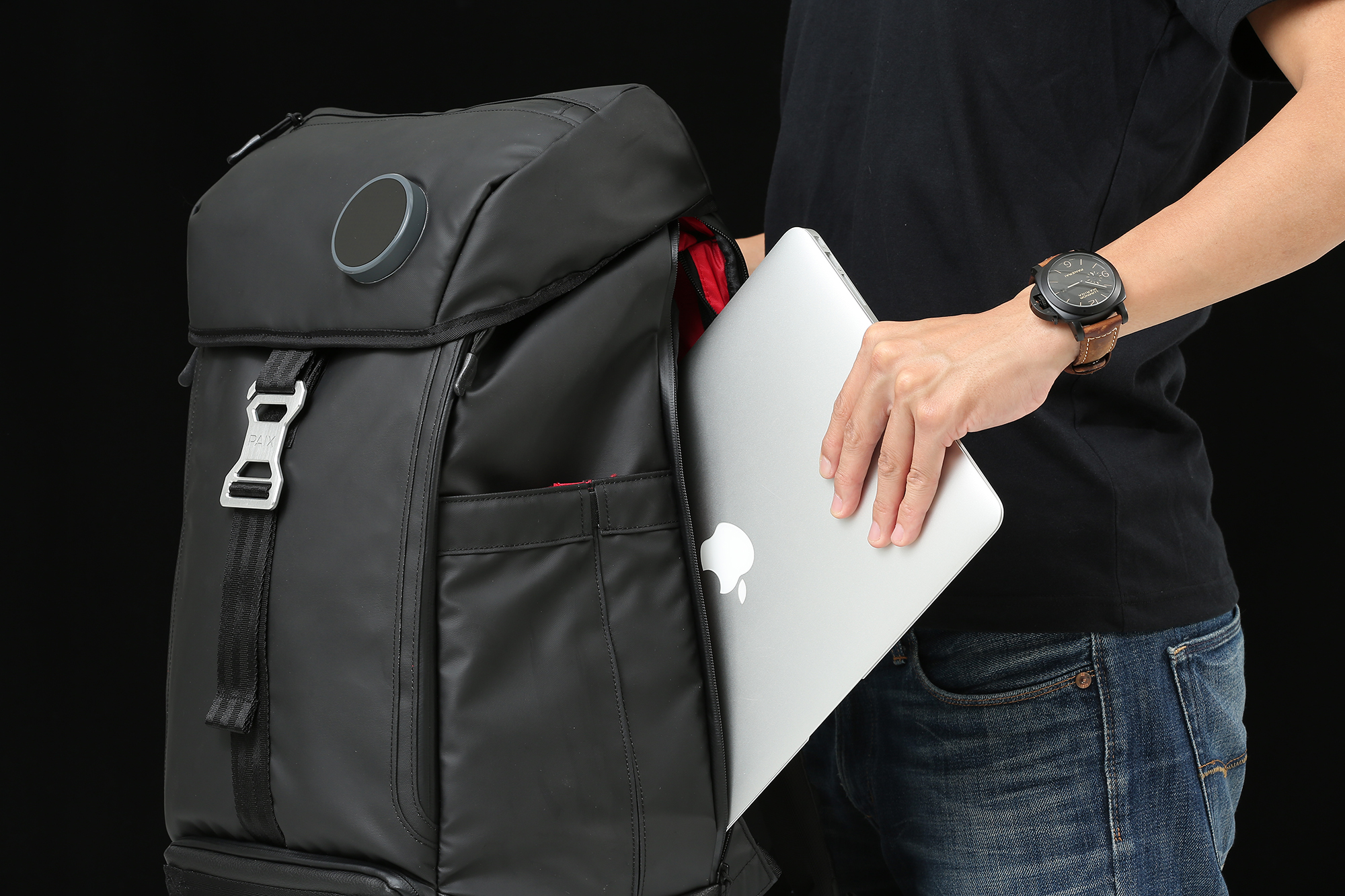 BackPAIX is equipped with 30 litres of cargo space and a side pocket that easily fits one 15” laptop and one 10” tablet.
