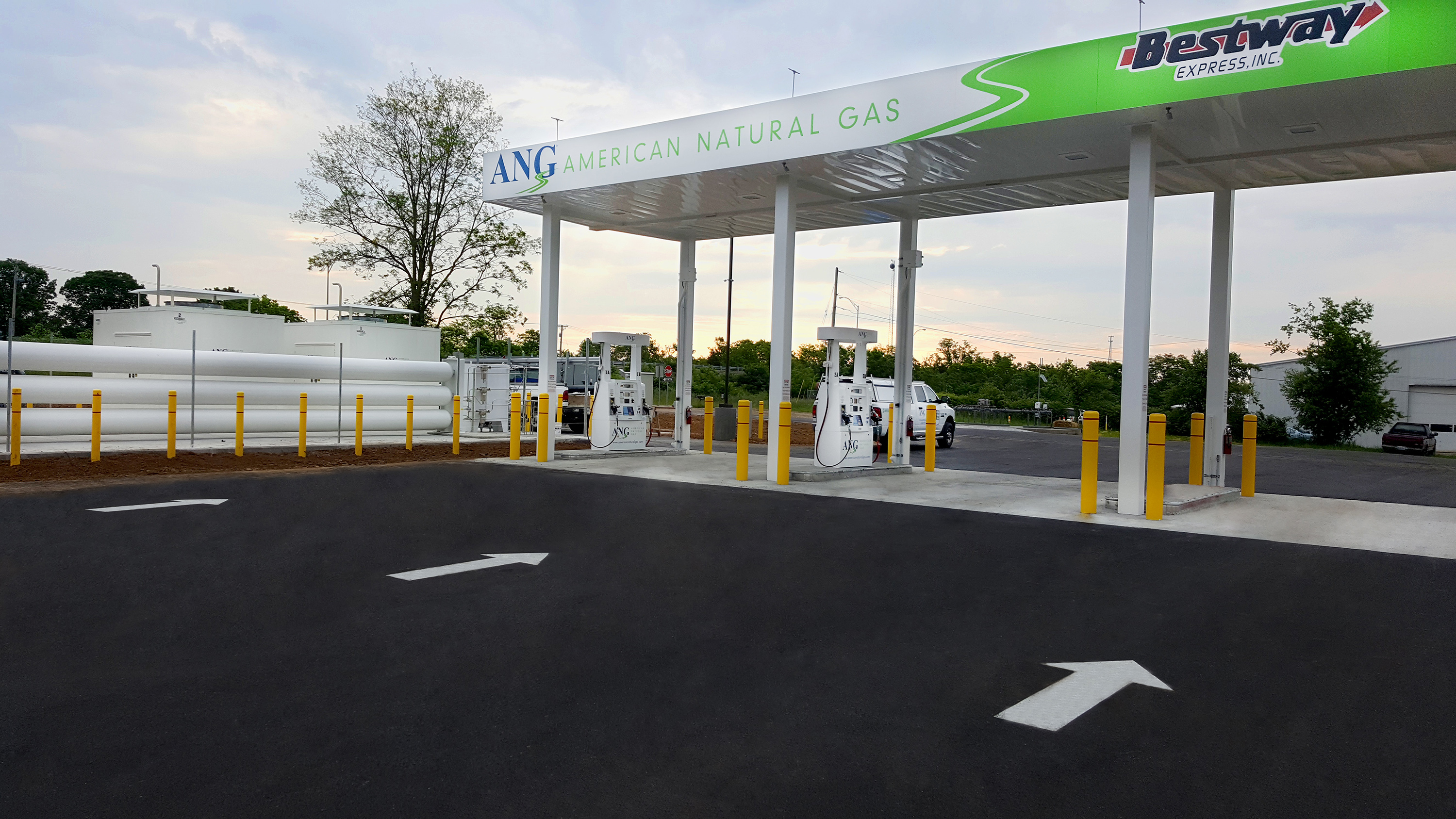 Strategically located along the I-75/I-64 corridor the new station brings CNG to the region’s robust automotive, agriculture, and transportation industry operations.