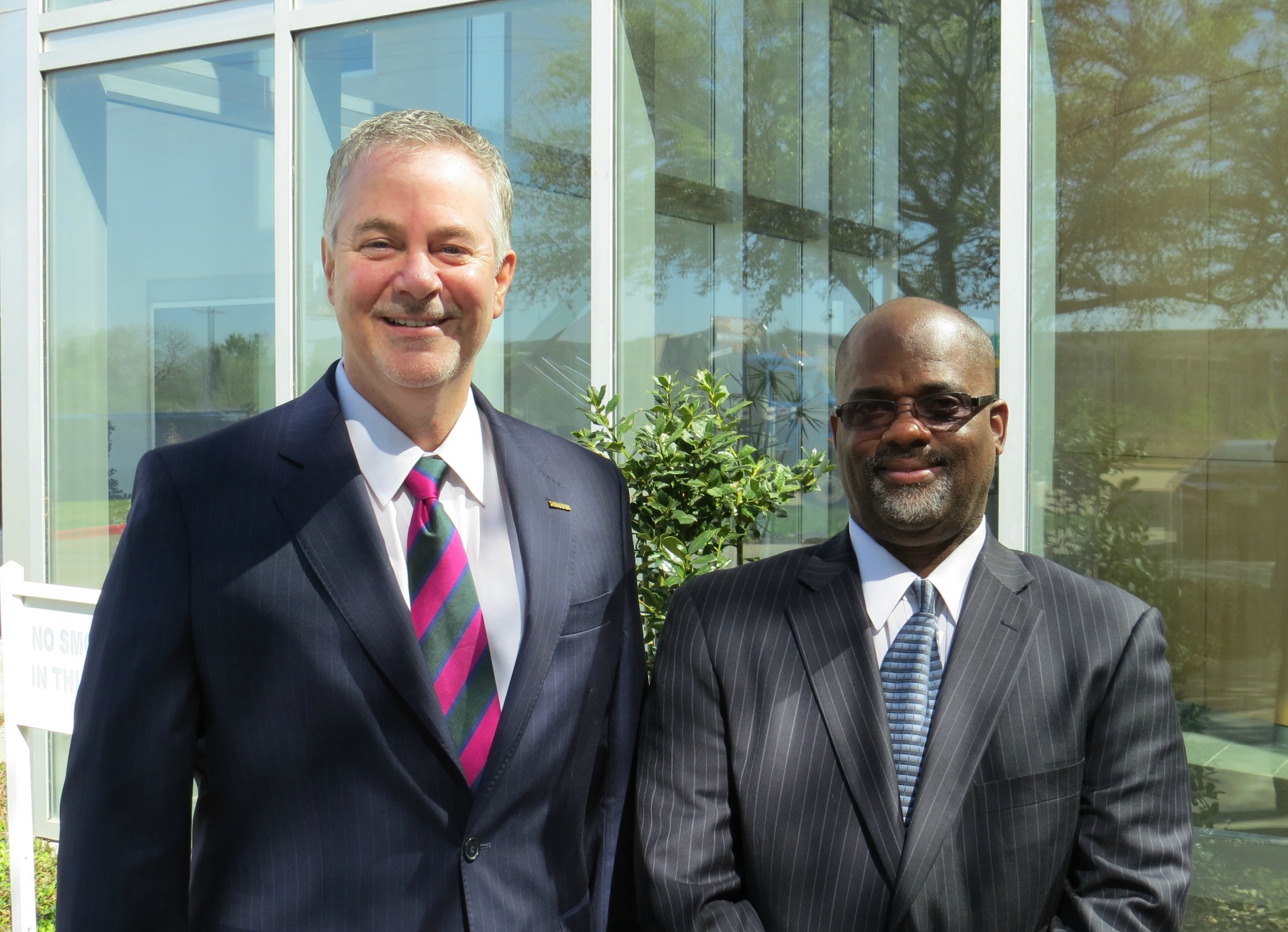 (l-r) Mike Hegarty, Vice Presidet and North Texas Office Leader HNTB, Edwin Jones, CEO/President EJES