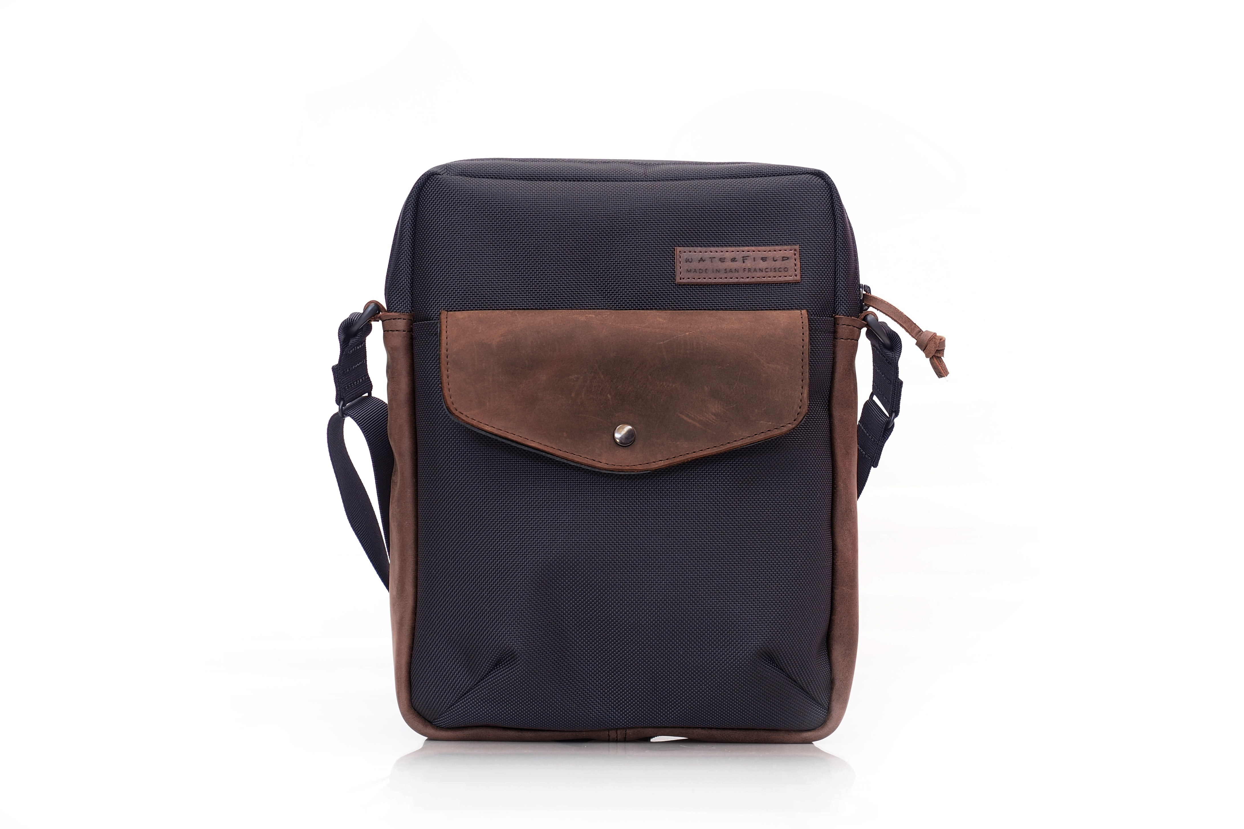 WaterField Debuts Travel-ready Bolt Crossbody Bag for Microsoft’s New Surface Laptop