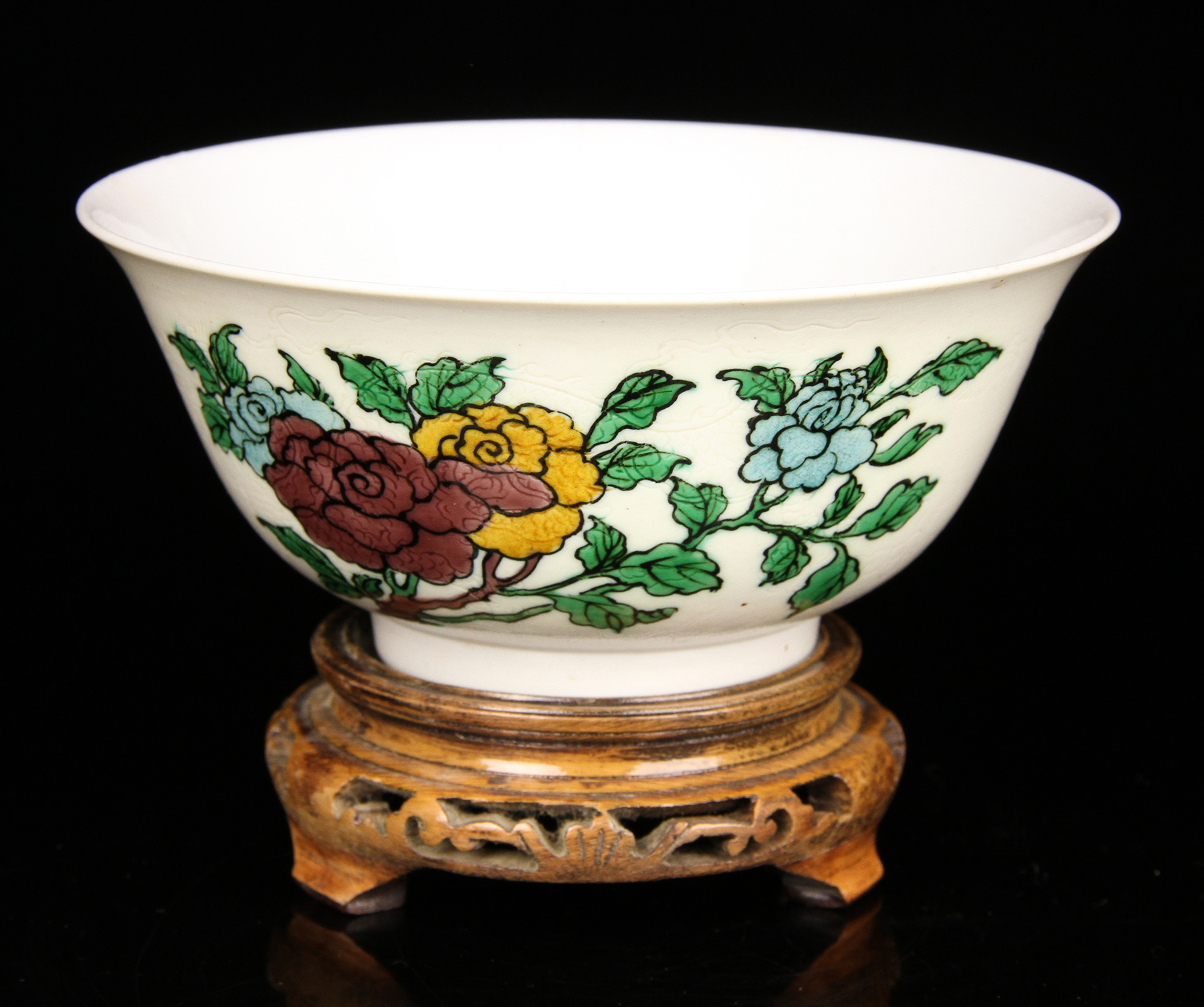 Chinese Famille Verte Biscuit Enameled Incised Bowl
