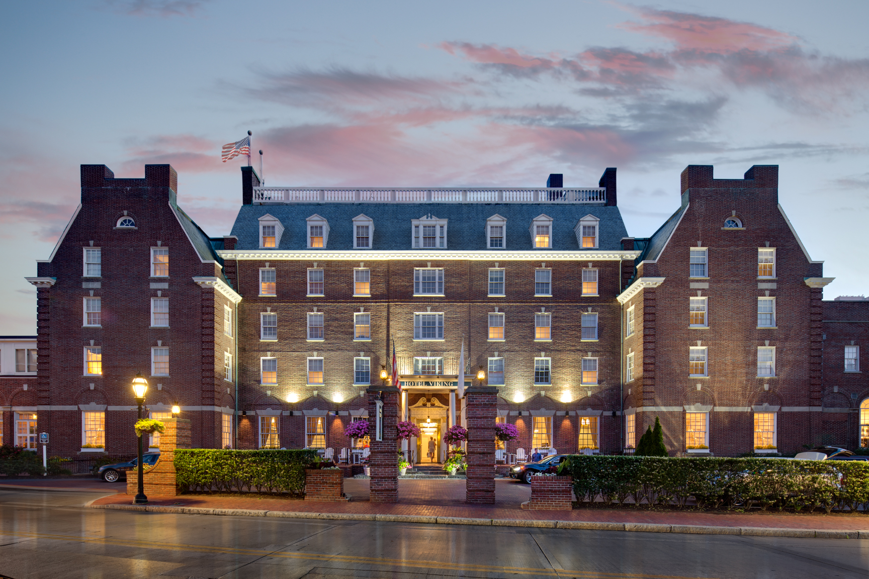 Hotel Viking, a member of the Historic Hotels of America, is located at One Bellevue Avenue in Newport, RI. Hotel Viking offers 208 elegantly appointed guest rooms and suites.