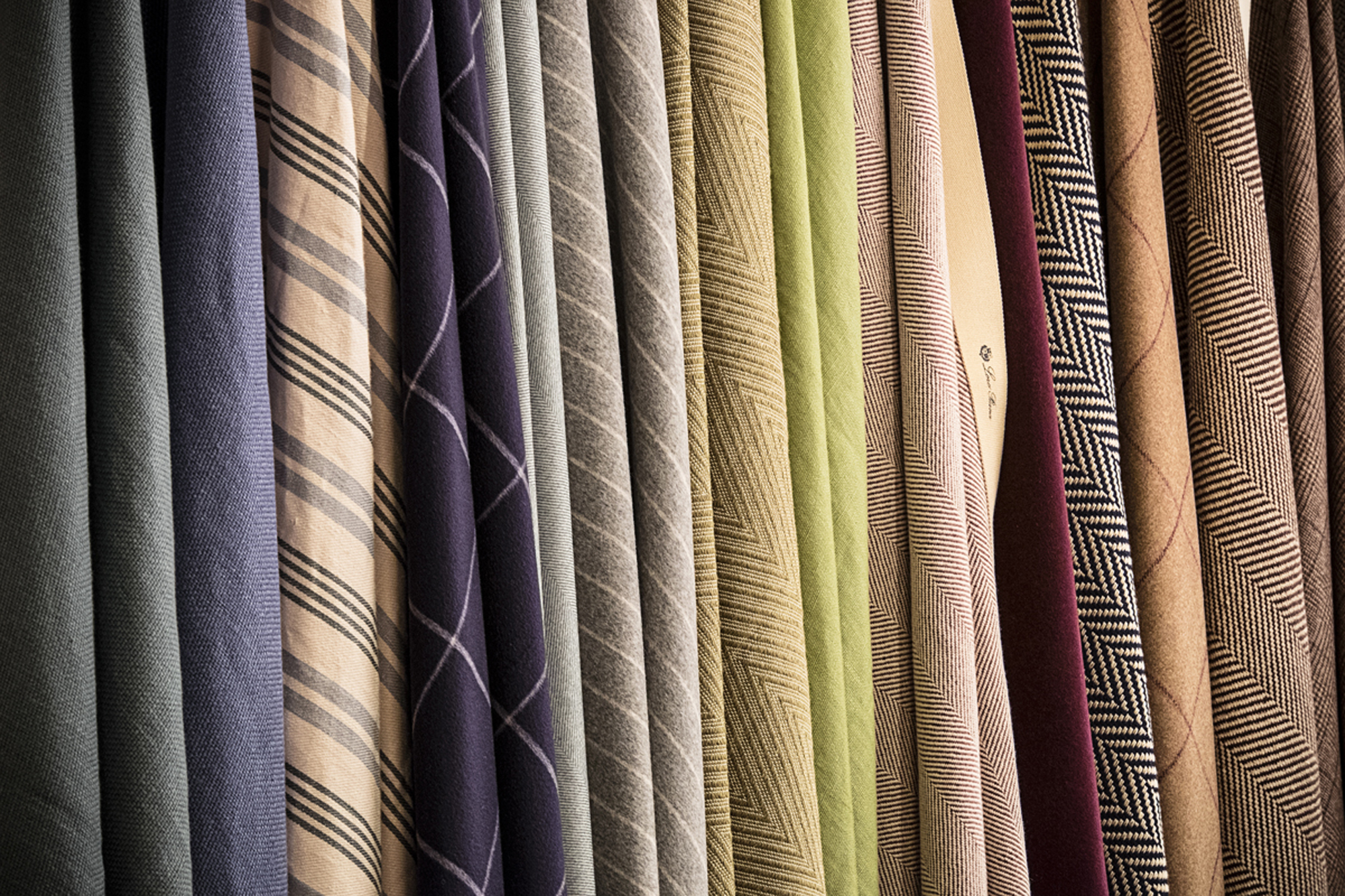 A six-generation Italian company known as the world’s foremost cashmere maker, Loro Piana produces textiles from the finest natural fibers, available in Jackson Hole exclusively through WRJ Design.