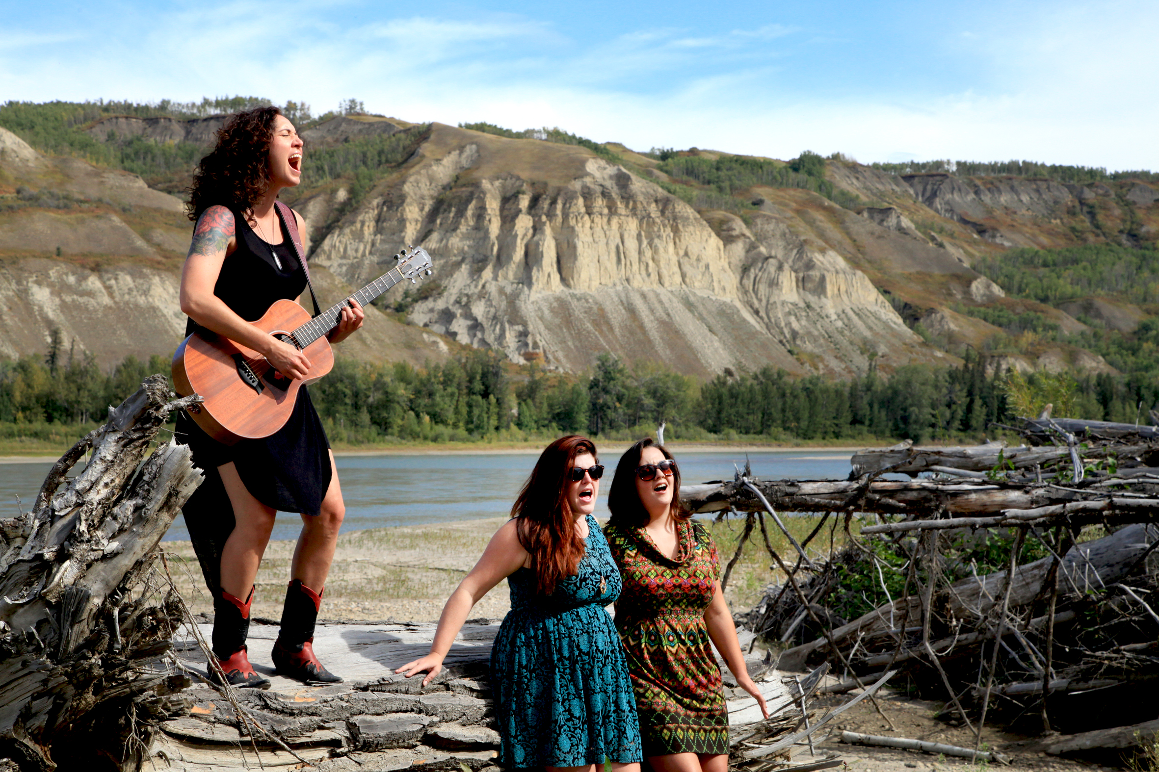 Miss Quincy & Twin Peaks recording '16 Horses' on the banks of the Peace River