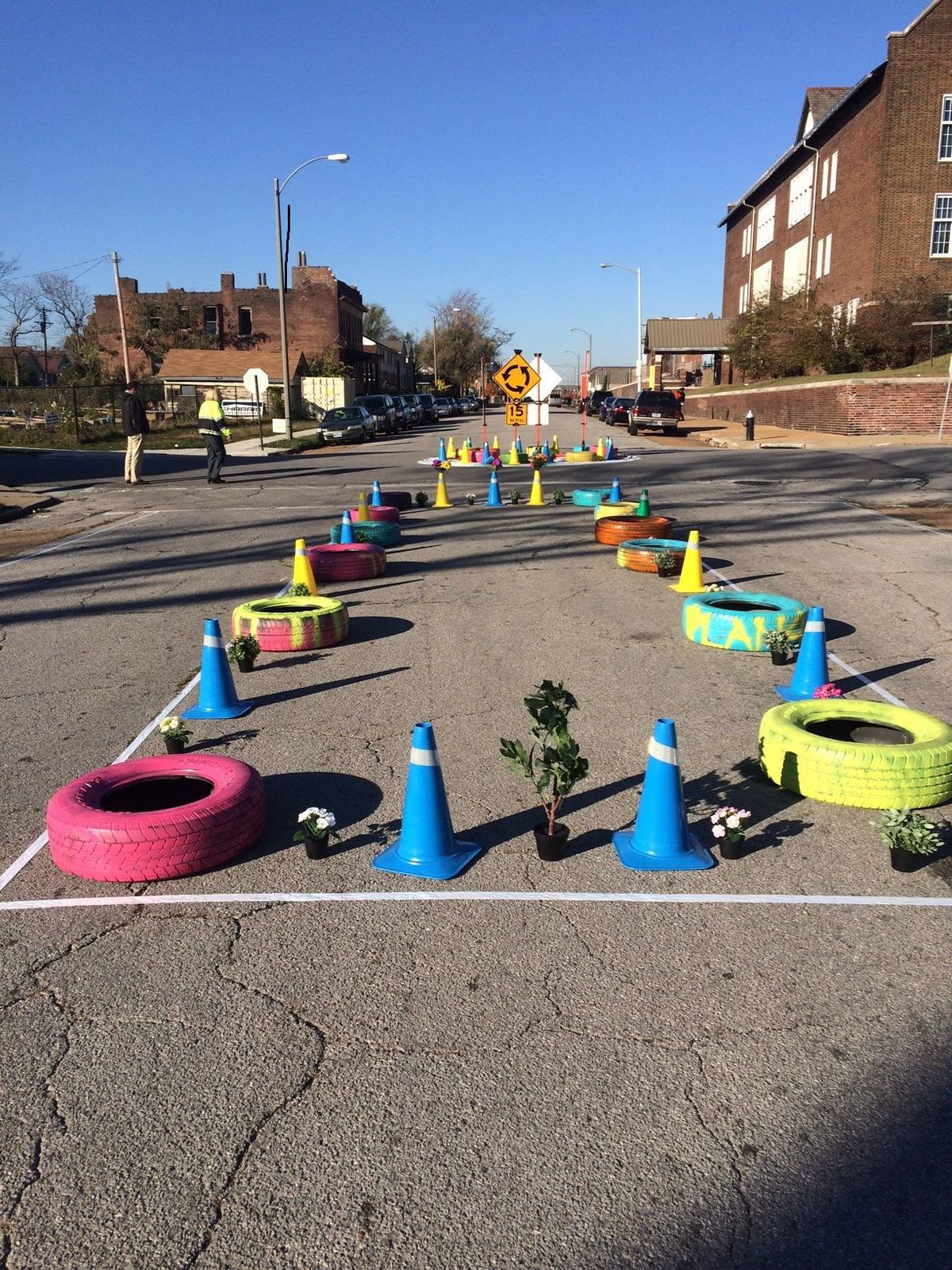 St. Louis Dispatch median and roundabout