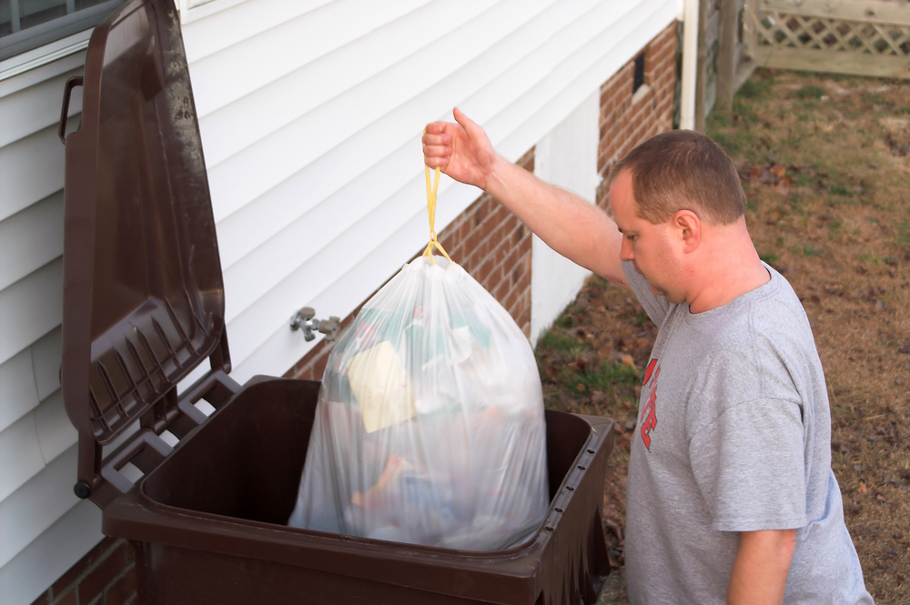 This design reduces the effort needed to remove a full trash liner by 35-50%.