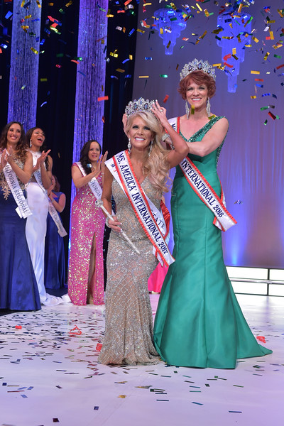 2017 Ms. America International crowning of Tracy Lynn Rodgers by 2016 Ms. America International E-Dee Martin