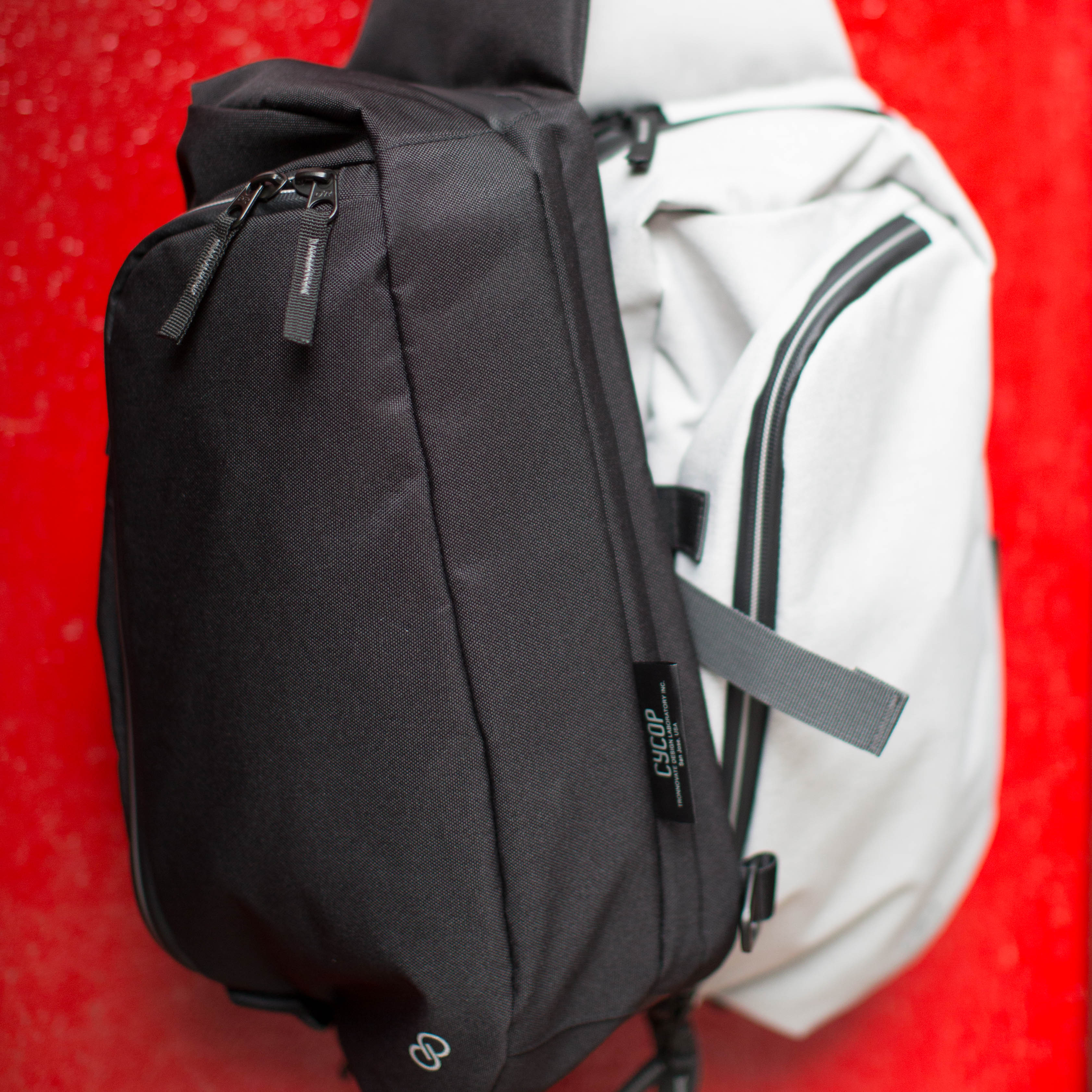 DaySling : Easy Access and Ultra Quiet Day Bag Launches in Kickstarter.