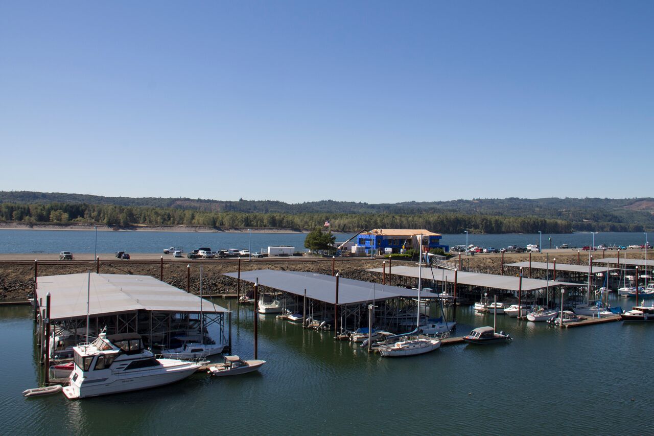 Port of Kalama offers industrial properties and recreational opportunities.