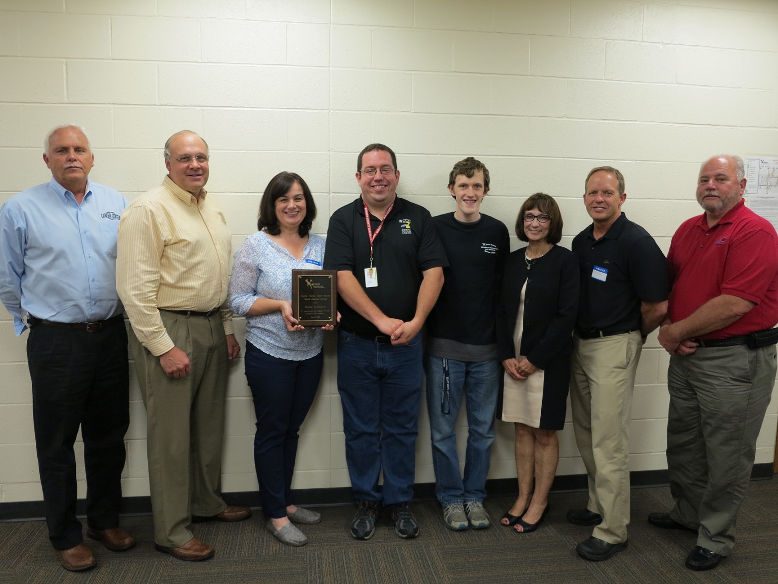Remtec Automation receives the March 2016 Valued Business Partner at the Warren County Career Center.