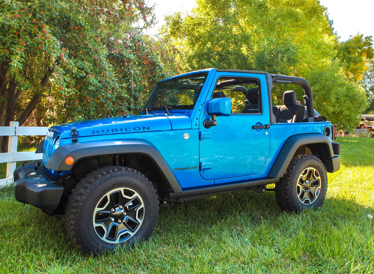 light blue jeep wrangler sport