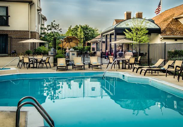 Residence Inn Herndon - Seasonal Outdoor Pool