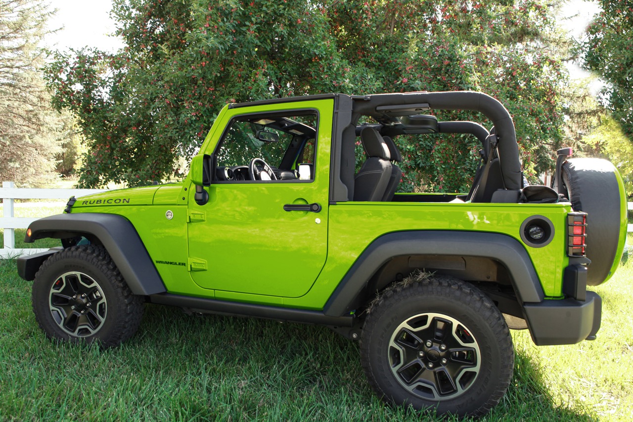 Boomerang ColorPro Mirror Caps - Painted-to-match - Jeep Wrangler JK - Hyper Green