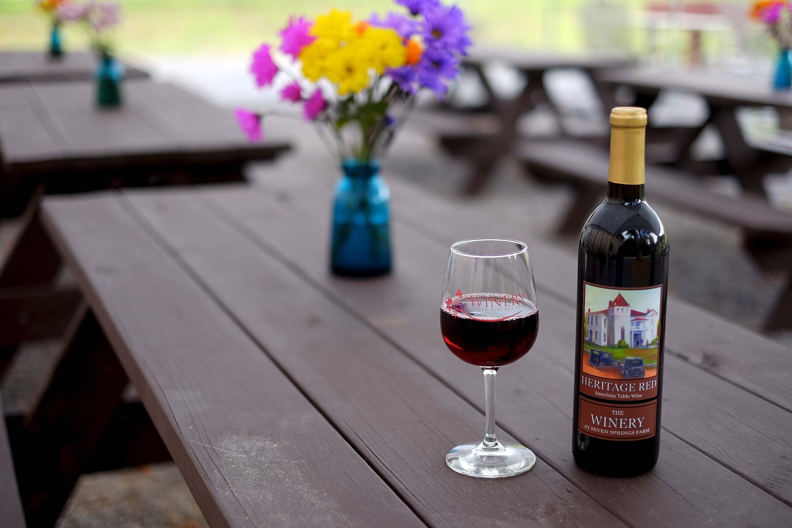 Many Tennessee wineries offer picnic areas in a beautiful, country setting.
