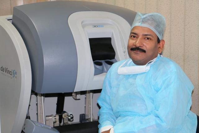 Dr R K Mishra - Robotic Surgeon