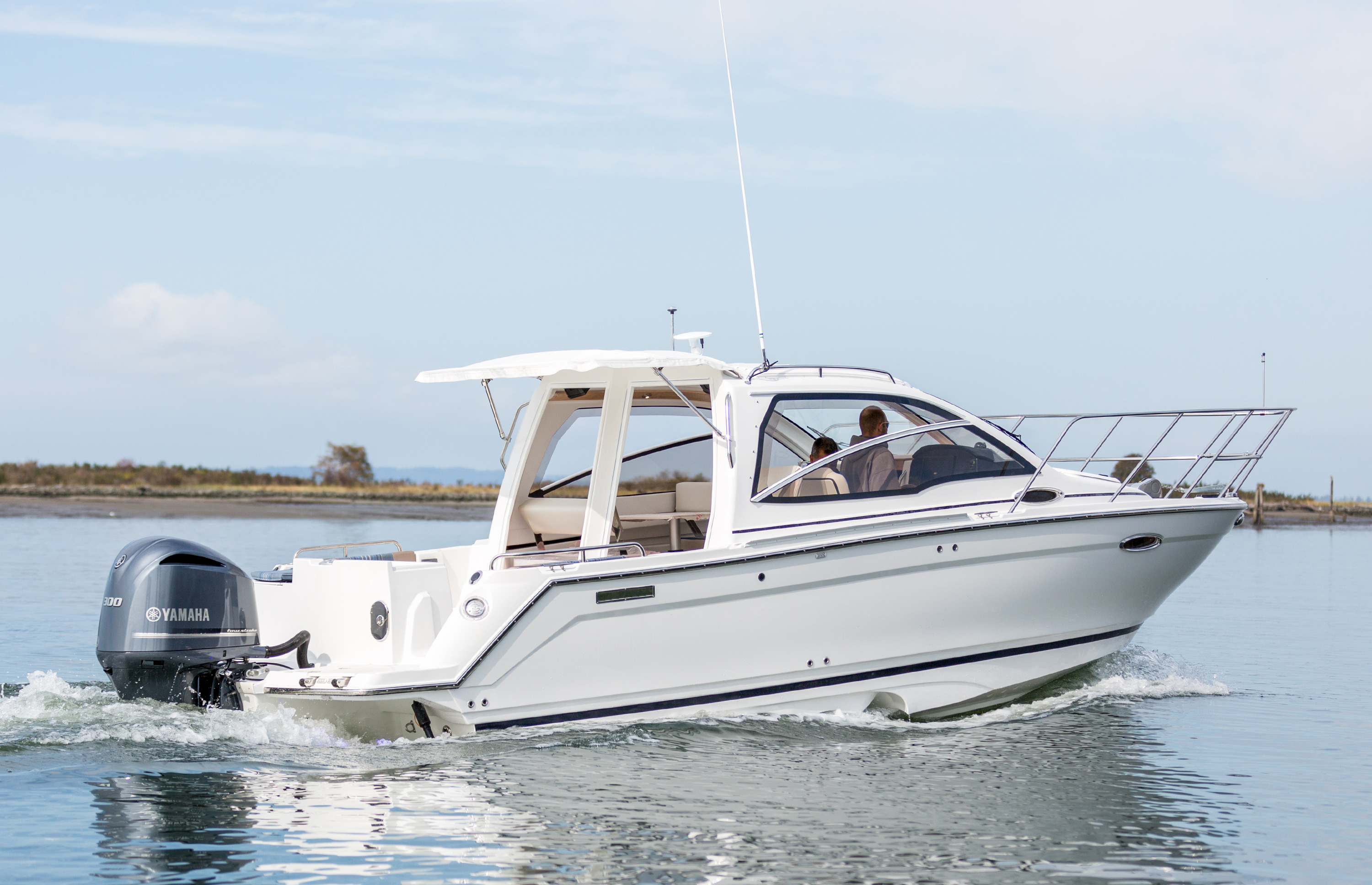 The all new Cutwater 24 Sport Coupe’s open, airy design truly brings the outside in.