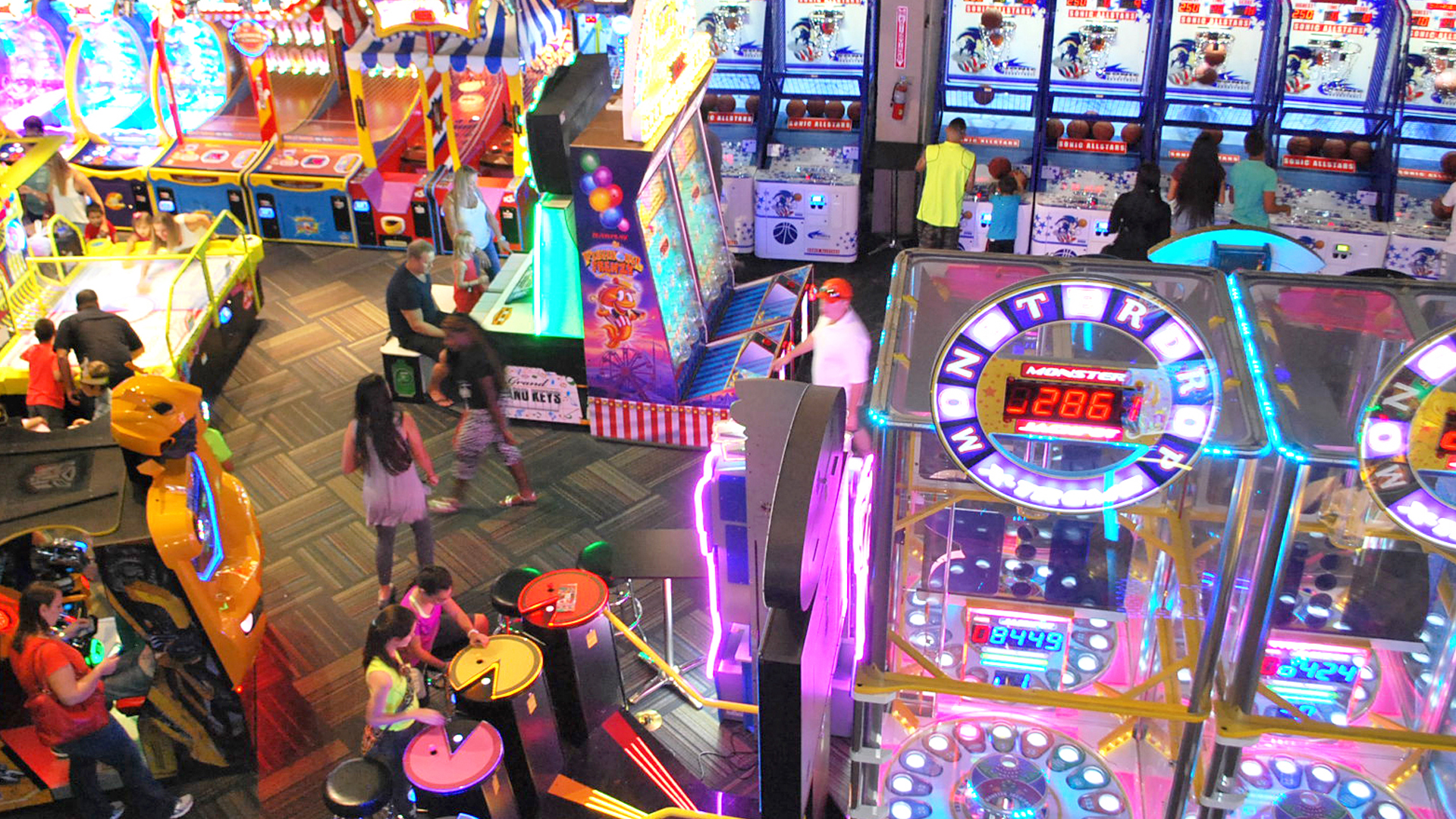 GameTime Miami’s Mega Arcade with over 170 games!