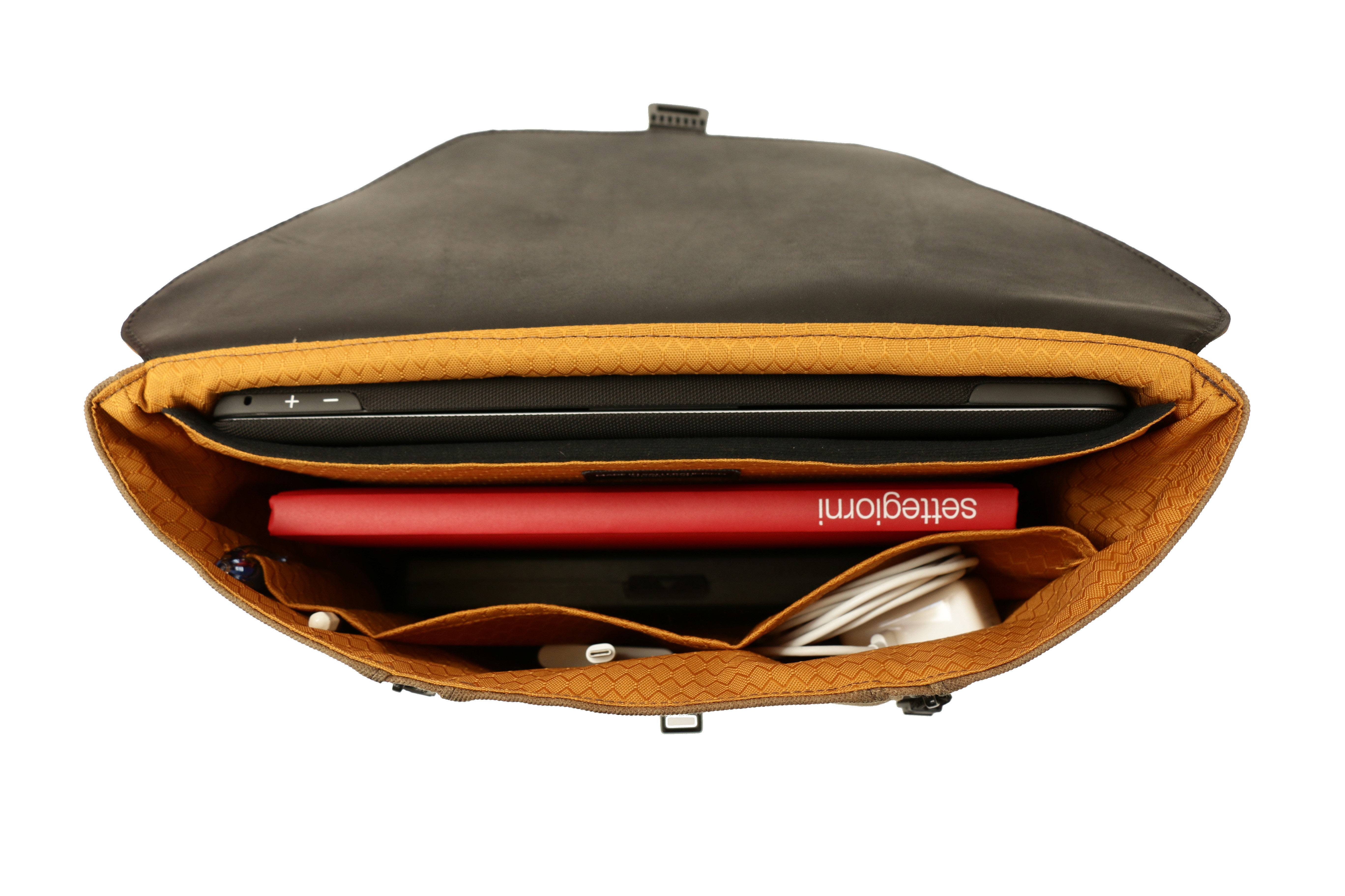 Staad Attaché interior —custom padded compartment for MacBook Pro, Apple Pencil pocket, and space for necessities