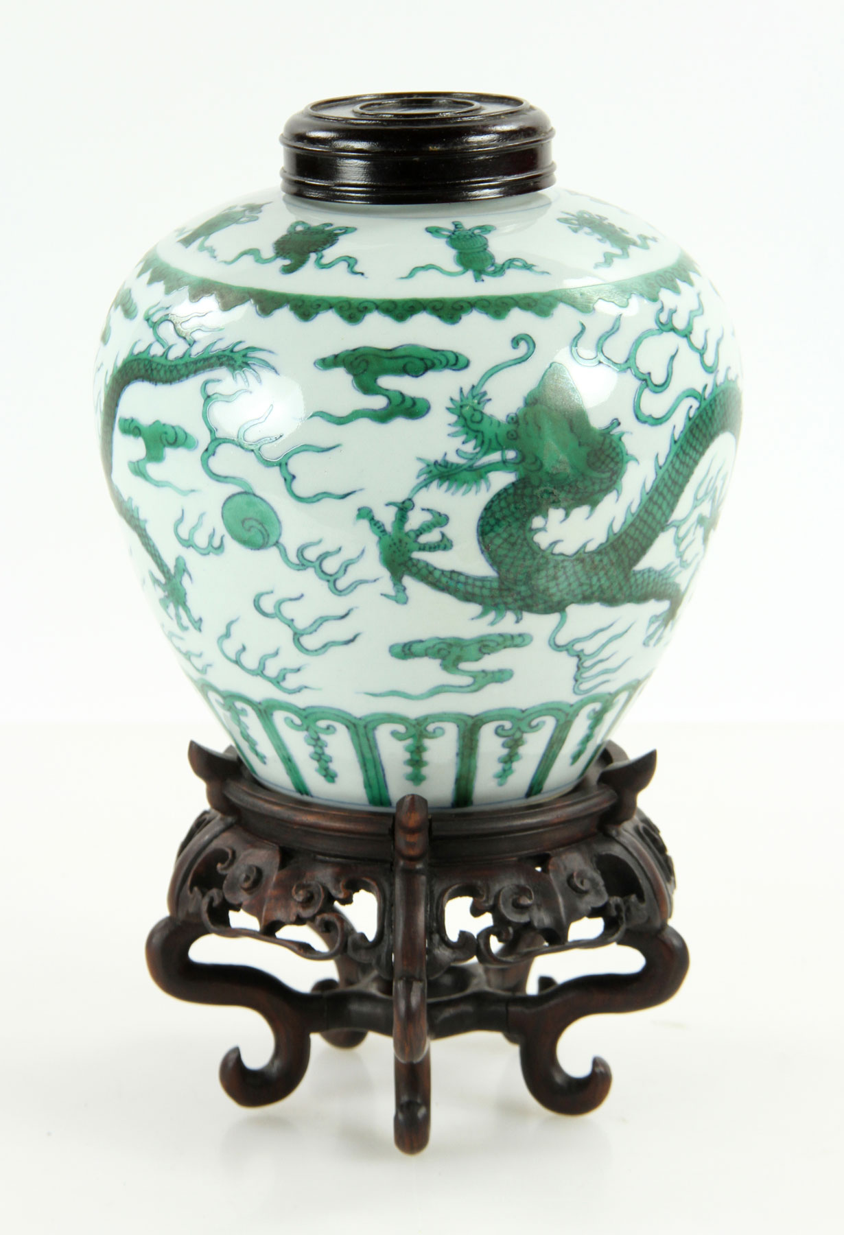 Chinese Qianlong Famille Verte Porcelain Jar