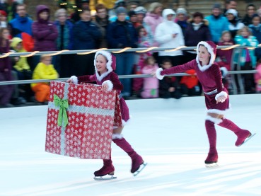 Nearby Lionshead ice skating is a perfect companion to Antlers at Vail’s holiday activities including crafts and stories for the kids and hot cocoa, caroling and complimentary gift wrapping for all.