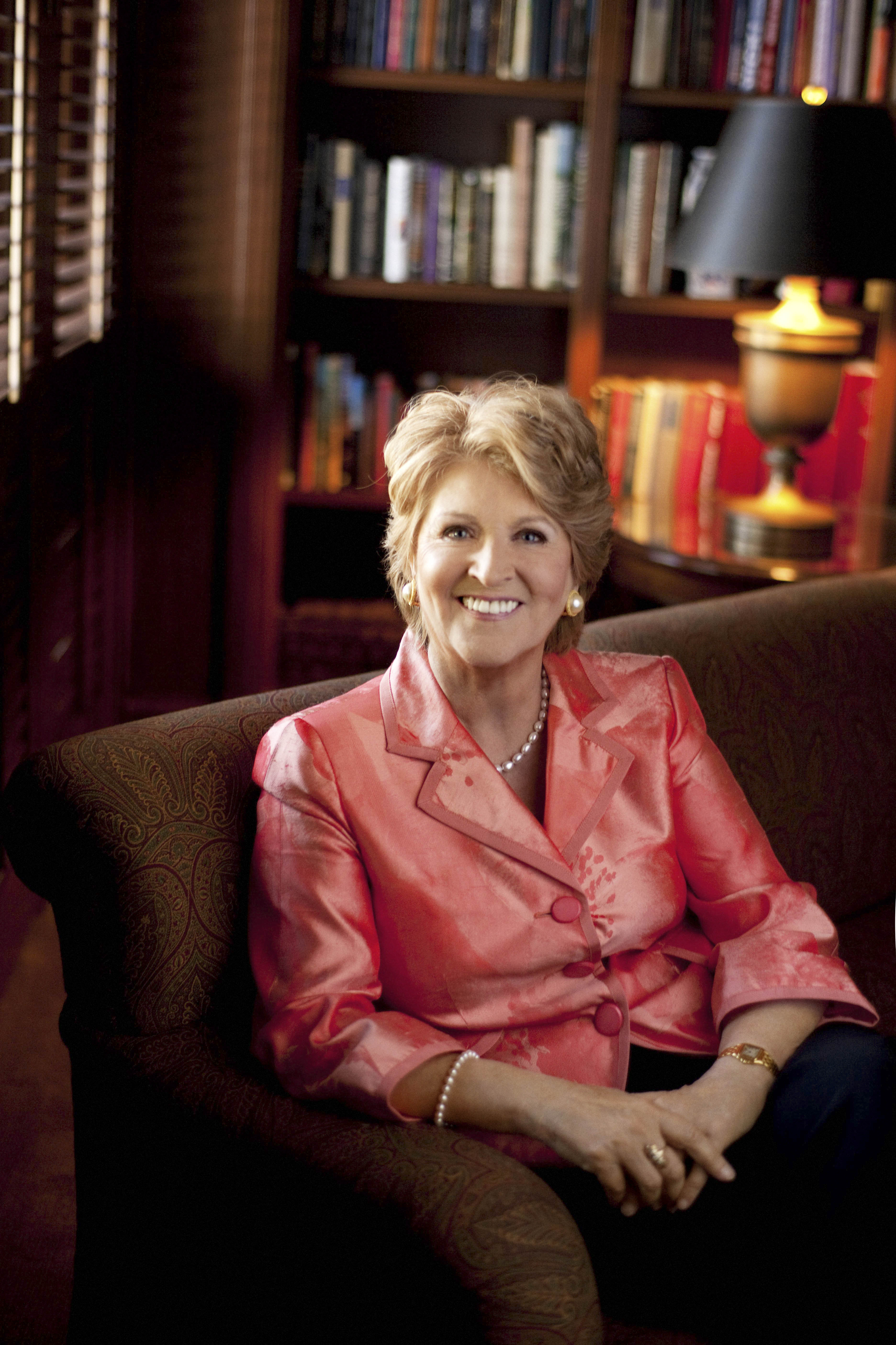 Author and SBWC Speaker Fannie Flagg "The Whole Town's Talking" (c) Andrew Southam