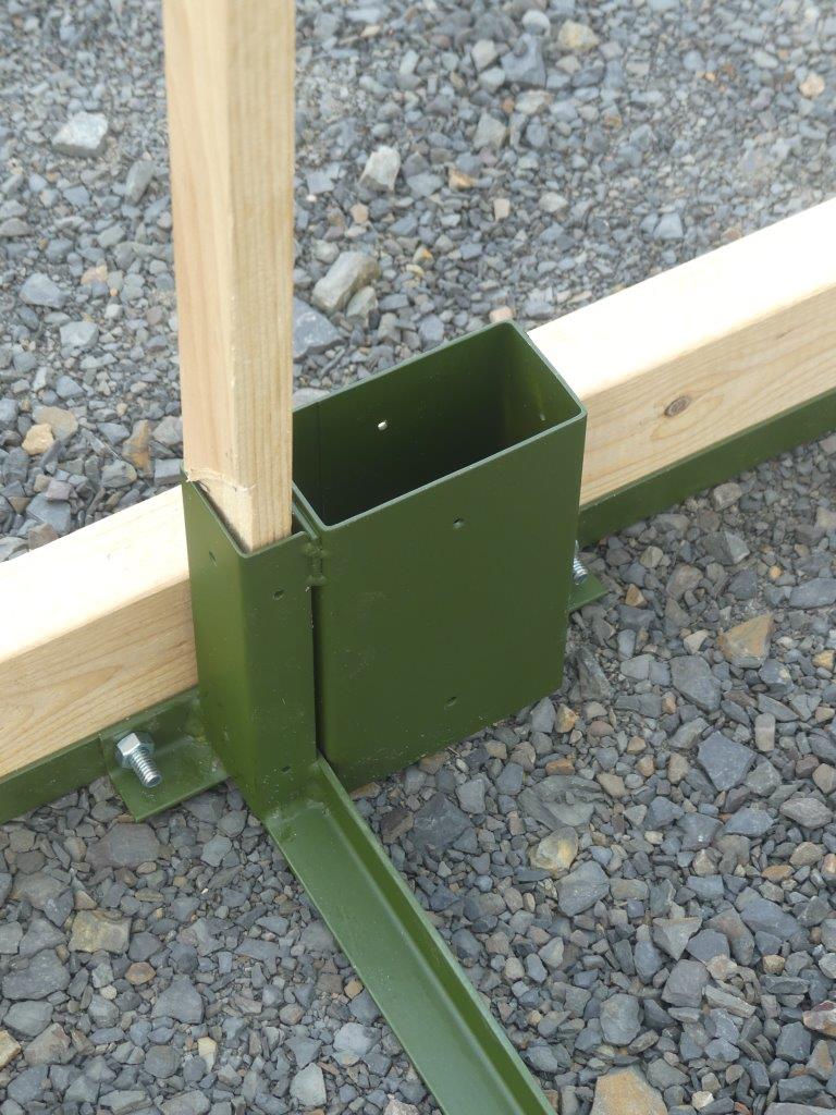 Wood stringers increase the base radius for added stability in windy conditions