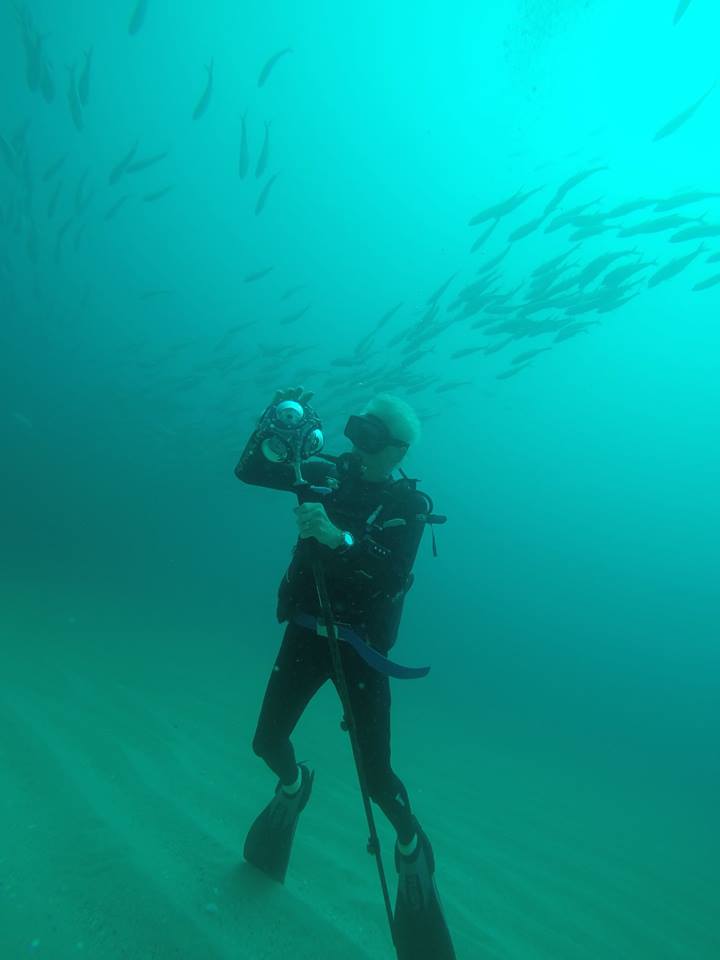 NOGI-Award winning diver Bill Macdonald with the 360Abyss™.