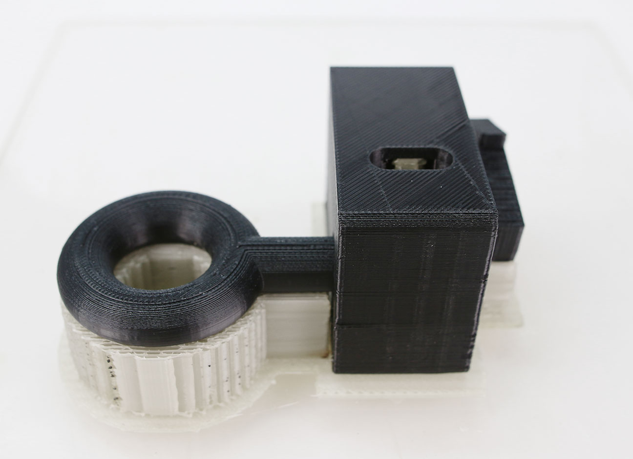 Impossible to 3D print without soluble support: The Airwolf 3D HydroFill Gearbox (Side View).