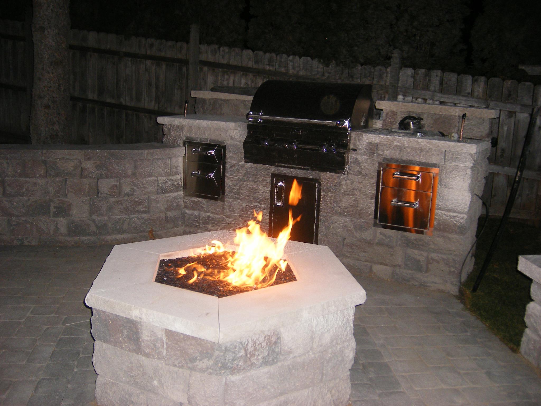Outdoor Kitchen & Firepit