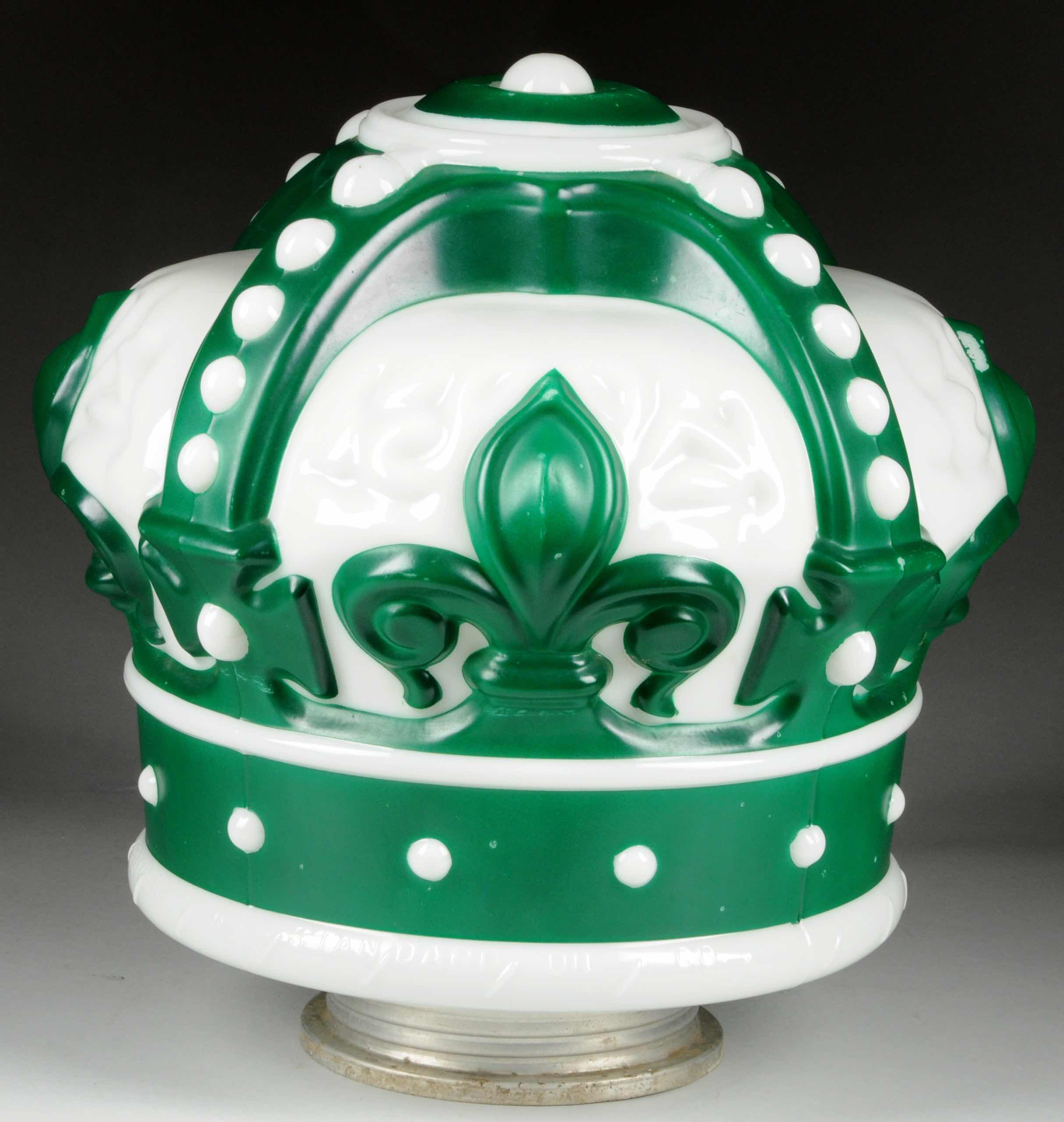 Standard Oil of Indiana Green Crown OPC Globe, Estimated at $2,000-4,000.