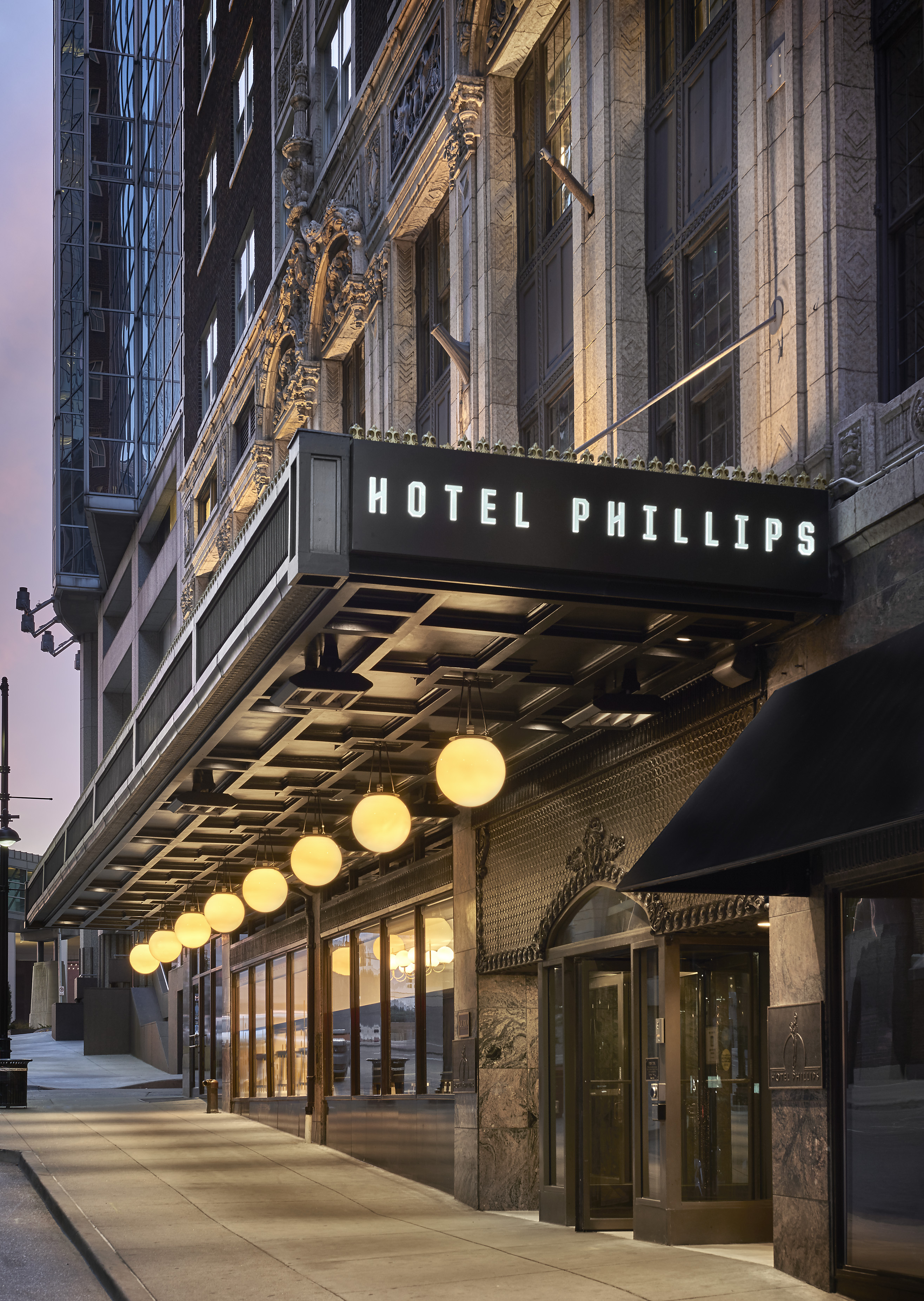 Hotel Phillips Main Entrance