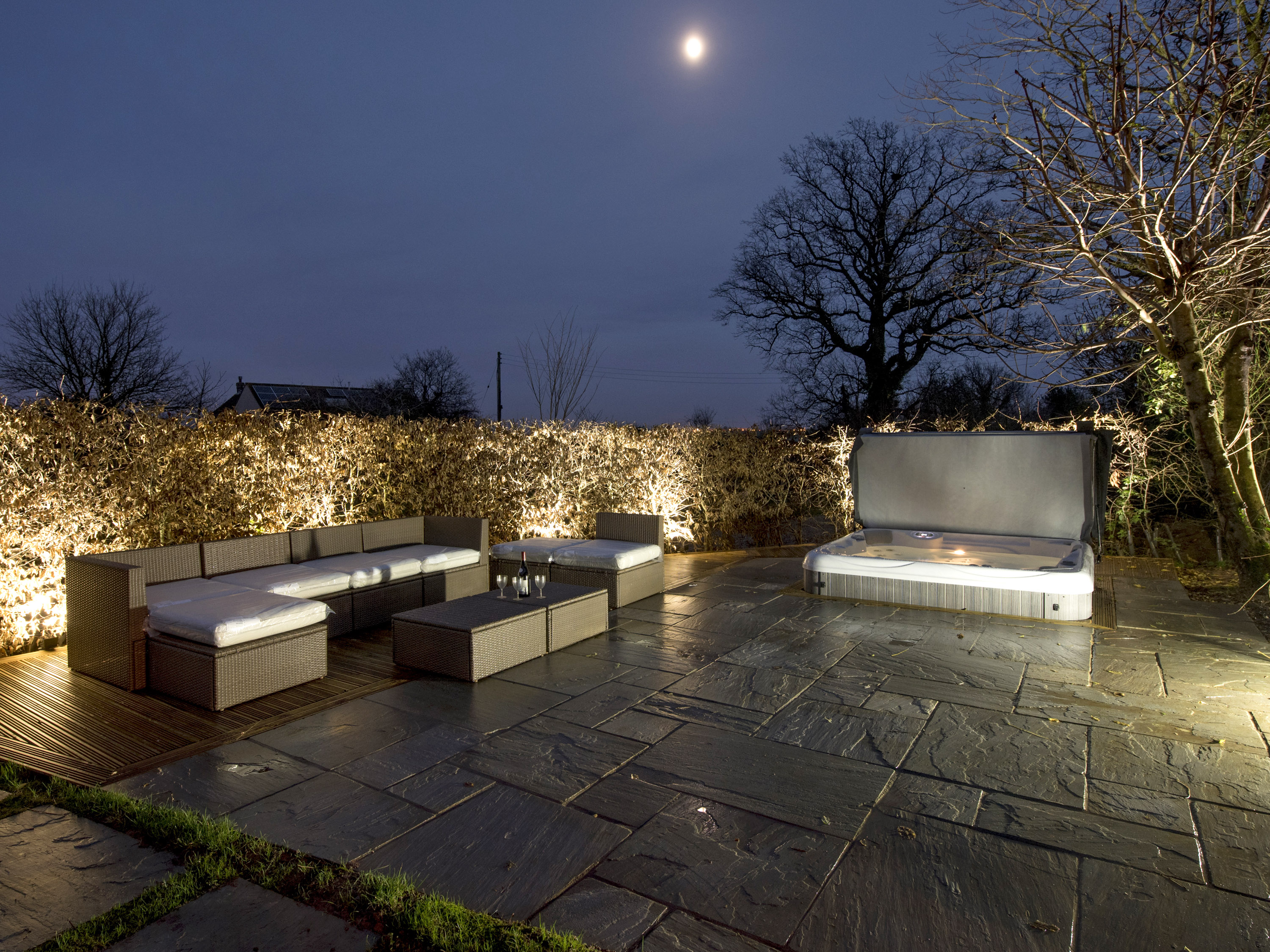 Cannings H20 - Gold Award - Residential Hot Tubs Below £7,000