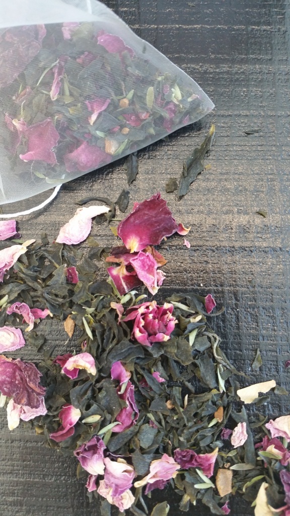 Lady Gatsby, Rose, Cinnamon, Manuka, Green Tea by Zealong from The Kiwi Importer