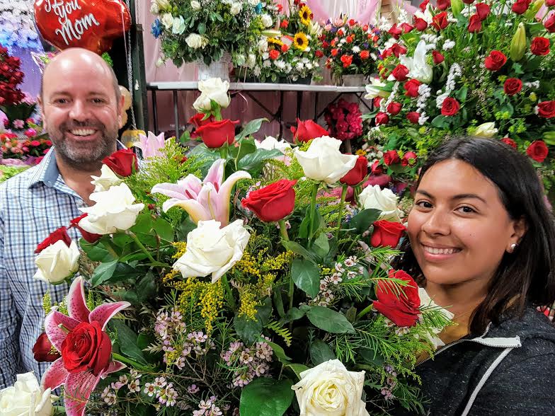 Mark Chatoff CFM and Viridiana Jimenez Winner of Cazares Flowers Daily Prize