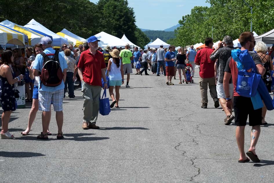 Nine Lakes Wine Festival, May 20 in Oak Ridge, Tennessee, featured 100 wines from 20 Tennessee wineries.