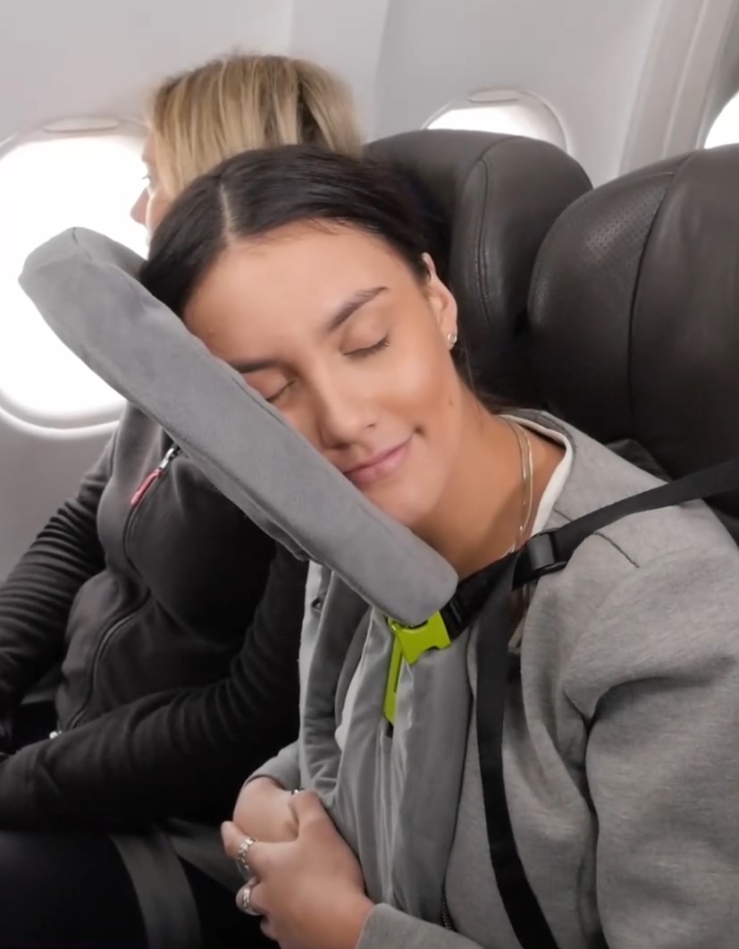 FaceCradle Travel Pillow