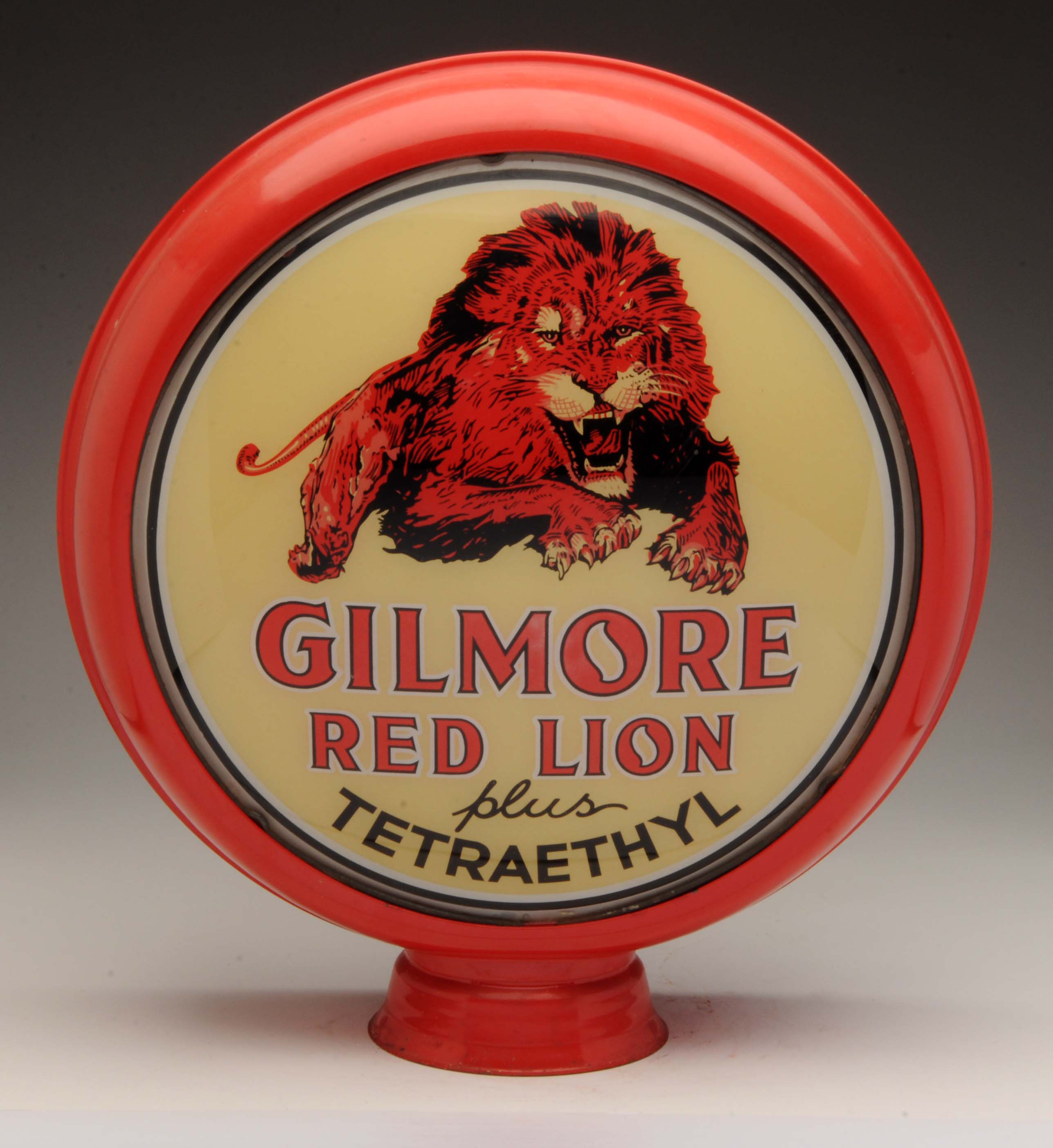 Lot #191, Gilmore Red Lion plus Tetraethyl Single Globe Lens, estimated at $12,000-$16,000.