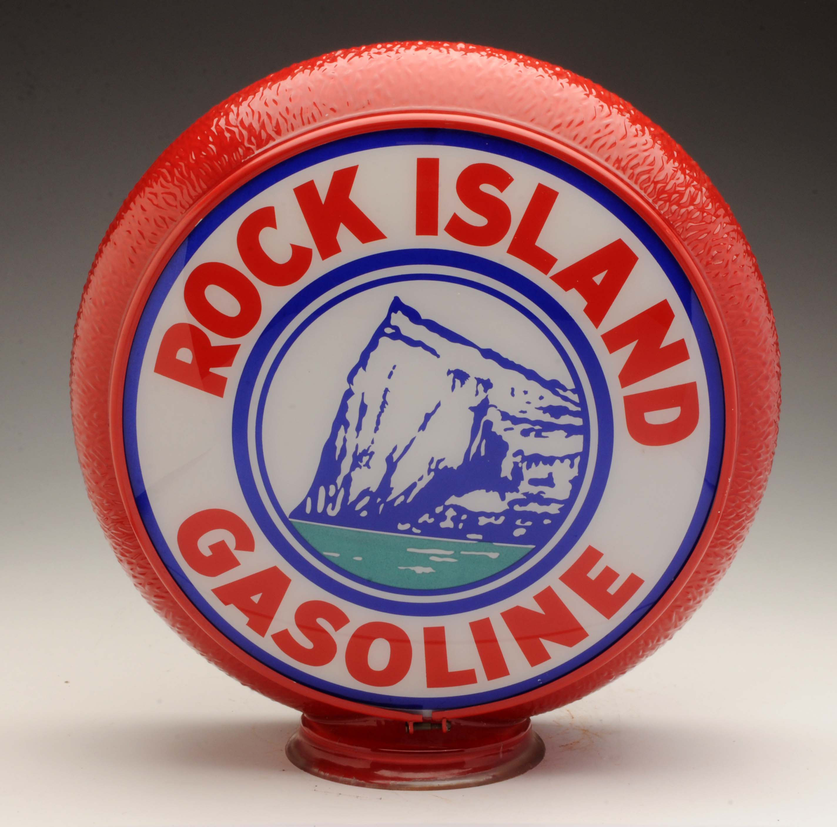 Lot #24, Rock Island Single Lens on Original Ripple Body, estimated at $6,500 -$9,000.