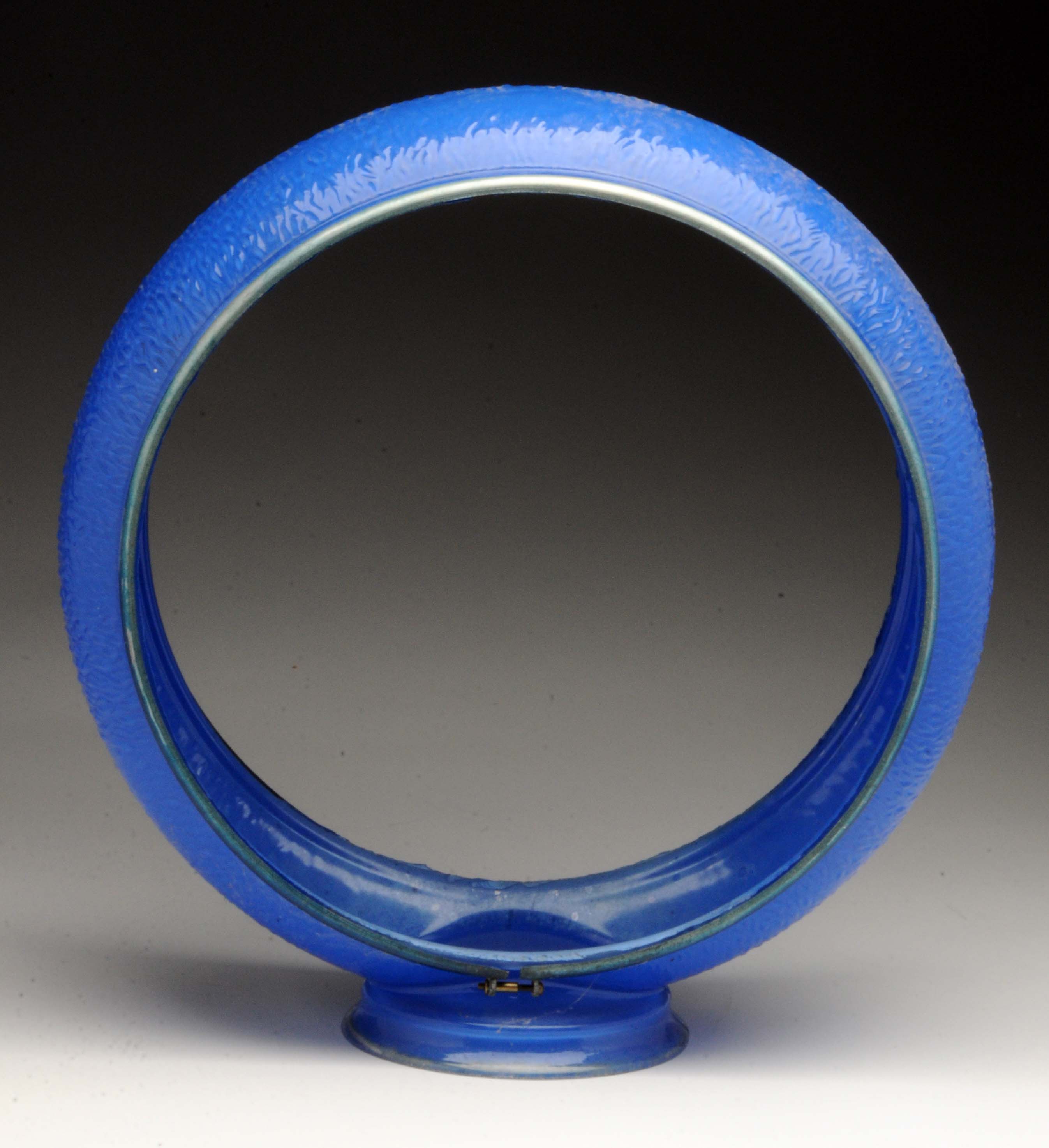 Lot #28, Original Blue Ripple Globe Body, estimated at $7,500-$10,000.