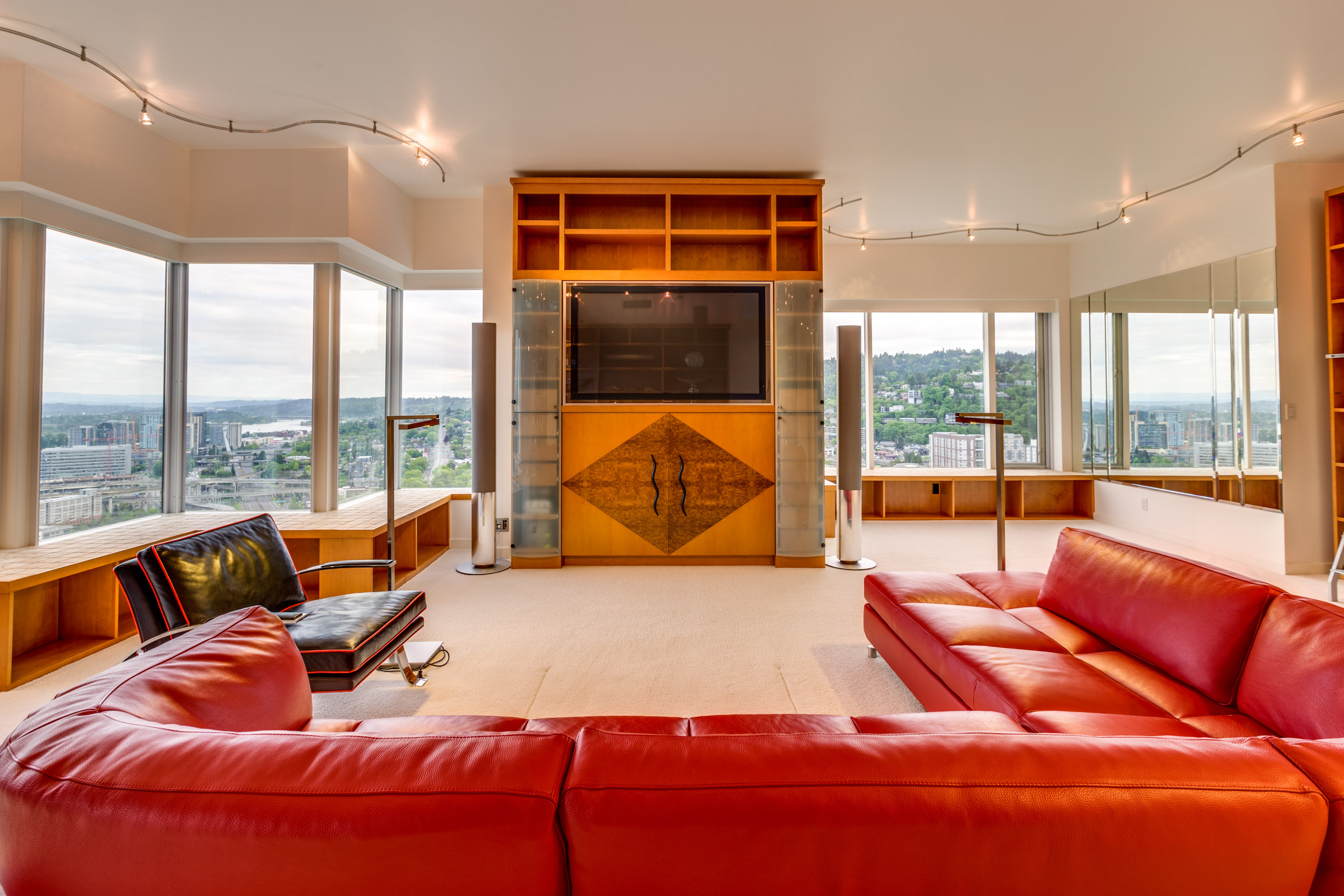 Prestigious Portland, Oregon penthouse listed with Cascade Sotheby's International Realty
