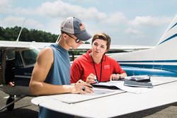 Flight academy. Lufthansa Flight Academy. Liberty University Aviation. Student with Flight. European Flight Academy Frankfurt.